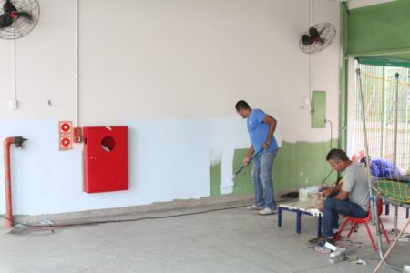 Manutenção nas escolas municipais garante ambiente seguro e acolhedor para crianças na volta às aulas