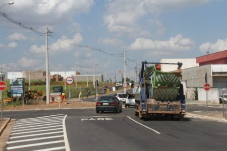 Trecho duplicado da avenida São Francisco de Assis tem trânsito liberado