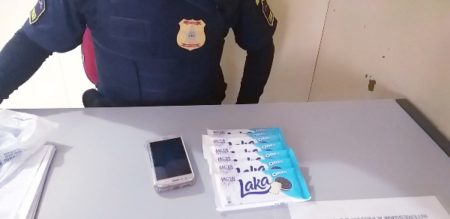 Guarda Municipal prende homem após furtar 7 barras de chocolates e tentar roubar celular
