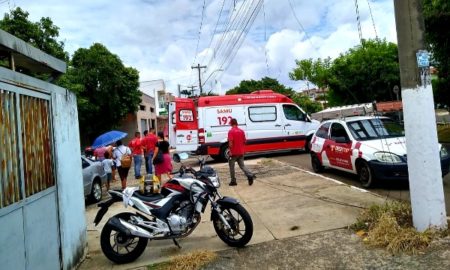 Motociclista fica ferido ao ser atingido no pescoço por fiação no Jardim Nossa Senhora Auxiliadora