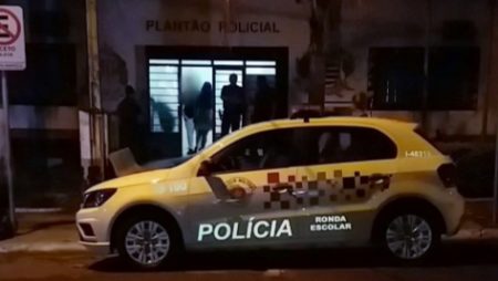 Casal é preso em flagrante após roubar motorista por aplicativo com uma faca