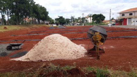 Prefeitura intensifica obras do campo society do Remanso Campineiro