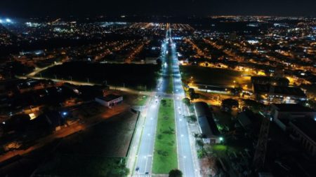 Prefeitura assina contrato de Parceria Público Privada para colocar iluminação de LED em toda a cidade