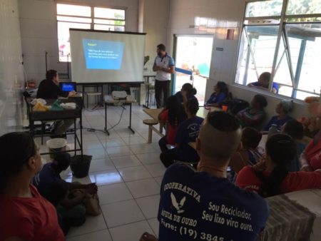 Combate ao tabagismo é tema de curso voltado a recicladores