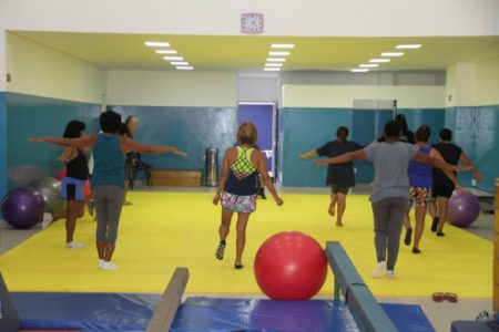 Agora, dá pra ter aula online de ginástica funcional