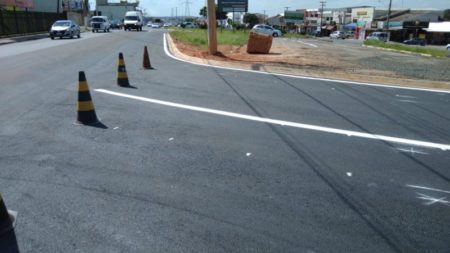 Sinalização na avenida da Emancipação prepara acesso perto do Good Bom para ser liberado, na próxima semana