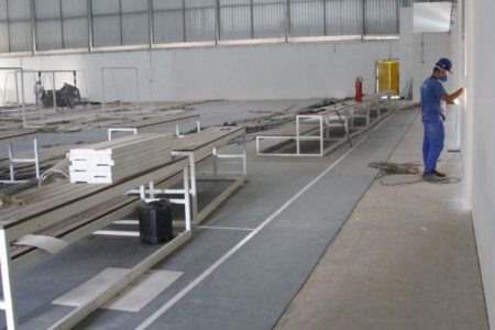 Prefeitura realiza pintura do prédio e ajustes nas instalações elétricas do CIE