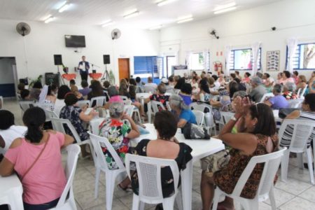Melhor Idade tem show de mágica para comemorar Dia da Mulher