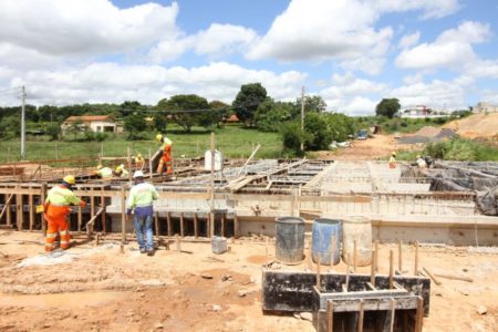 Avenida Panaíno terá ponte para travessia de córrego
