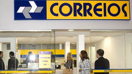 Alerta de golpe! Correios alertam sobre cobrança indevida para retirada de encomenda