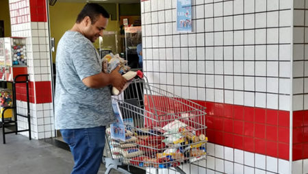 Grupo solidário arrecada alimentos para doação em Hortolândia