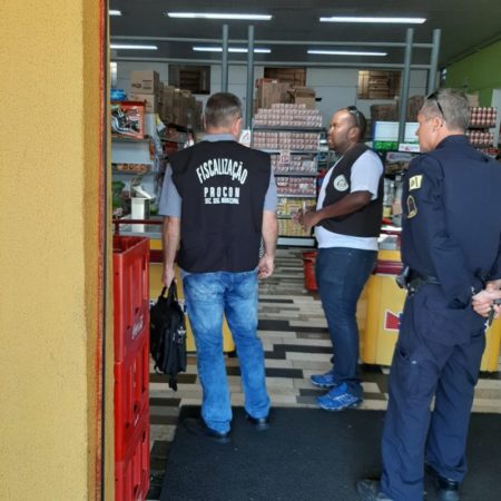 Procon de Hortolândia fiscaliza 144 estabelecimentos comerciais da cidade