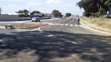Prefeitura conclui obra de nova avenida atrás da Havan