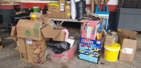 Policiais Militares recuperam mercadorias e prende assaltante com simulacro de pistola