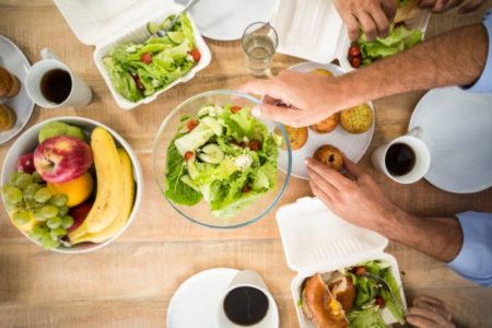Alimentação saudável fortalece a imunidade contra COVID-19 e outras doenças