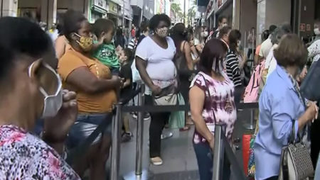 Campinas registra filas enormes com reabertura do comércio