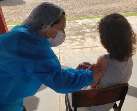 Alunos do CIER recebem imunização contra a gripe