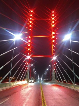 Porque a Ponte está vermelha?