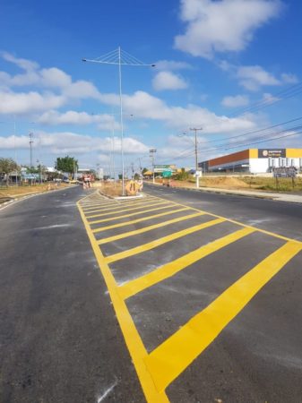 Trecho da av. São Francisco de Assis próximo a supermercado ganha sinalização viária