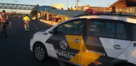 Criança de 10 anos, morre atropelada ao correr atrás de pipa na Rodovia Dom Pedro