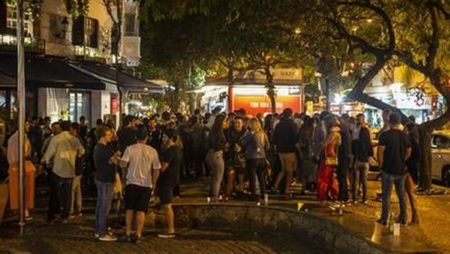 Empresa demite mulher que desrespeitou fiscal em bar no Rio