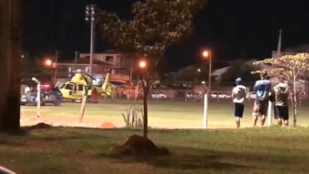 Helicóptero pousa no Campo do Remanso para transferência de paciente