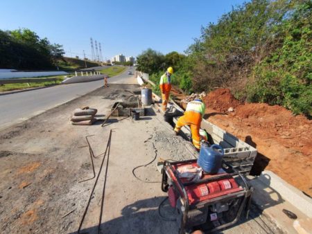 Duplicação da Av. Thereza Ana Cecon Breda segue em ritmo acelerado