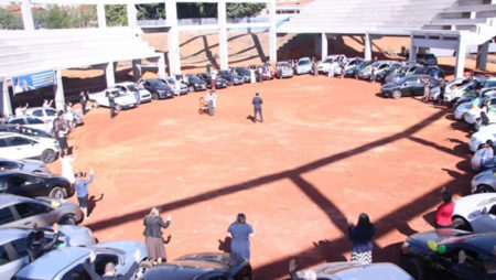 Igreja em Hortolândia realiza culto estilo cinema Drive-In