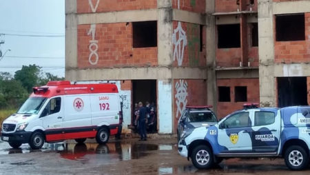 GM socorre adolescente de 15 anos em prédio abandonado