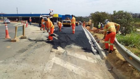Asfalto chega às ruas prolongadas no Remanso Campineiro