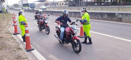 Rodovias do Tietê distribui antenas anti cerol na rodovia SP-101 em Hortolândia