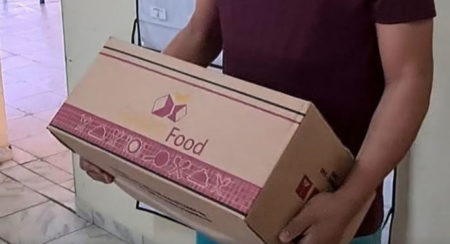 Mais de 100 mil kits de alimentação escolar a alunos da rede municipal