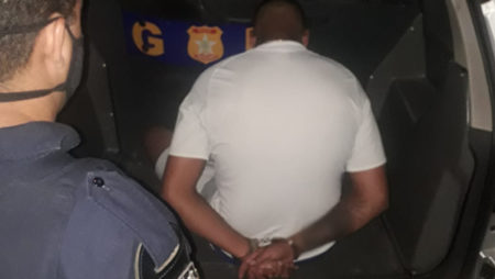 Motoboy furta capacete em condomínio durante entrega em Hortolândia