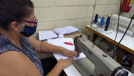 Prefeitura de Hortolândia distribui máscaras a pessoas em situação de vulnerabilidade social