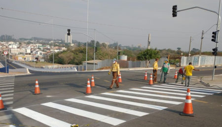 Semáforos recém-instalados na região do Lago da Fé já estão funcionando