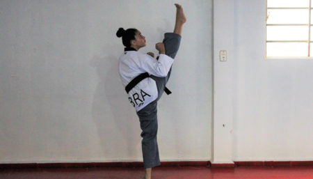 Atleta de taekwondo de Hortolândia conquista mais uma etapa de campeonato estadual on-line da modalidade