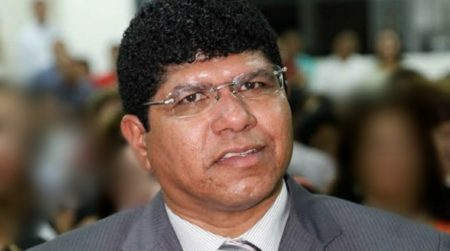 Policiais Civis do 2° DP prendem ex vereador condenado pela justiça, no Jd. Amanda