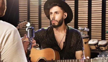 Guga Cordeiro lança projeto acústico para homenagear cantores da música sertaneja