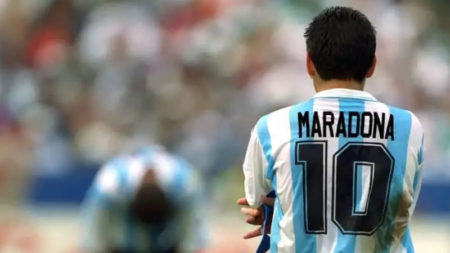 Jornal Argentino informa morte de Maradona