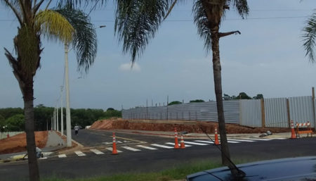 Já sinalizadas, novas ruas próximas ao Sesi recebem iluminação
