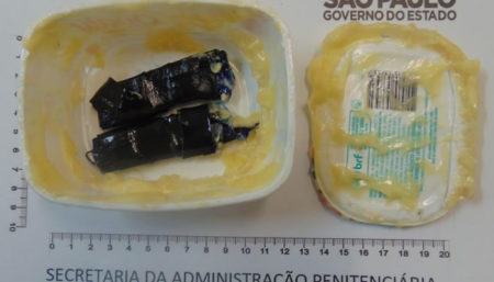 Agentes penitenciários encontram micro aparelhos celulares em correspondências enviadas pelos Correios