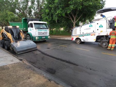 Rua do Remanso Campineiro próxima à escola municipal é recapeada