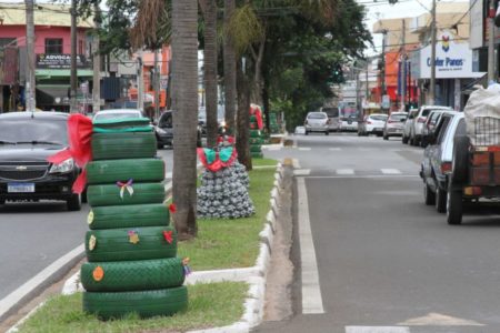 Trio elétrico “Luz Itinerante” leva espírito de Natal para diferentes regiões da cidade