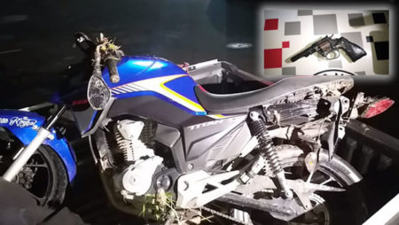 Motoboy leva coronhada e tem moto roubada 
