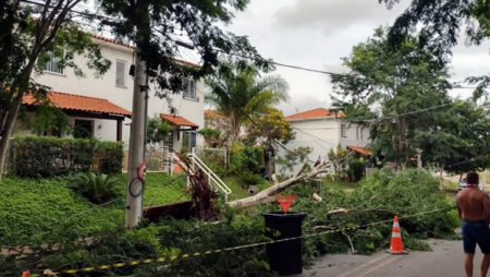 Condomínio Vila Flora sofre com os reflexos da chuva desta segunda