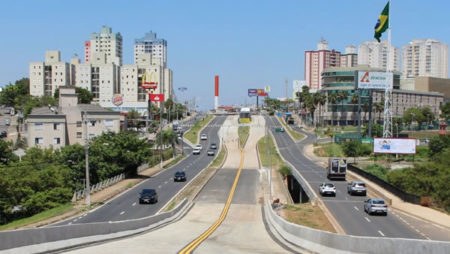Obras de recape fecham trecho da John Boyd para circulação de veículos