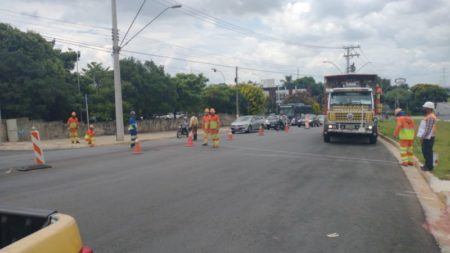 Cruzamento da Avenida da Emancipação com Panaíno recebe sinalização viária
