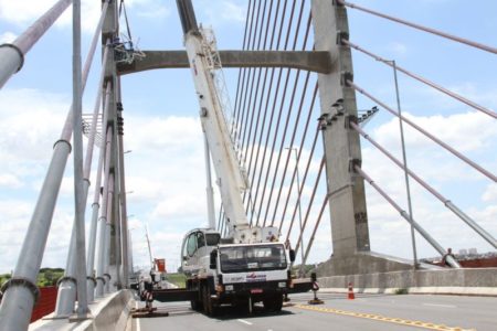 Ponte Estaiada estará fechada nesta sexta-feira (29/01) para retirada de decoração de Natal