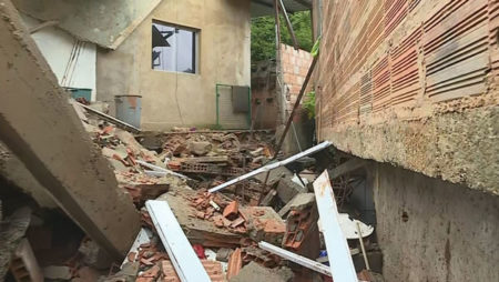 Erosão Em Córrego Tem Tirado O Sono Dos Moradores Do Jardim Do Lago
