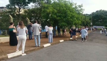 Profissionais da saúde de Campinas são imunizados na segunda etapa da vacinação 